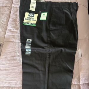 Dockers Men's Signature Black Khakis